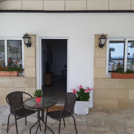 Appartamento Zorbas Sea View No 5 Larnaca Esterno foto