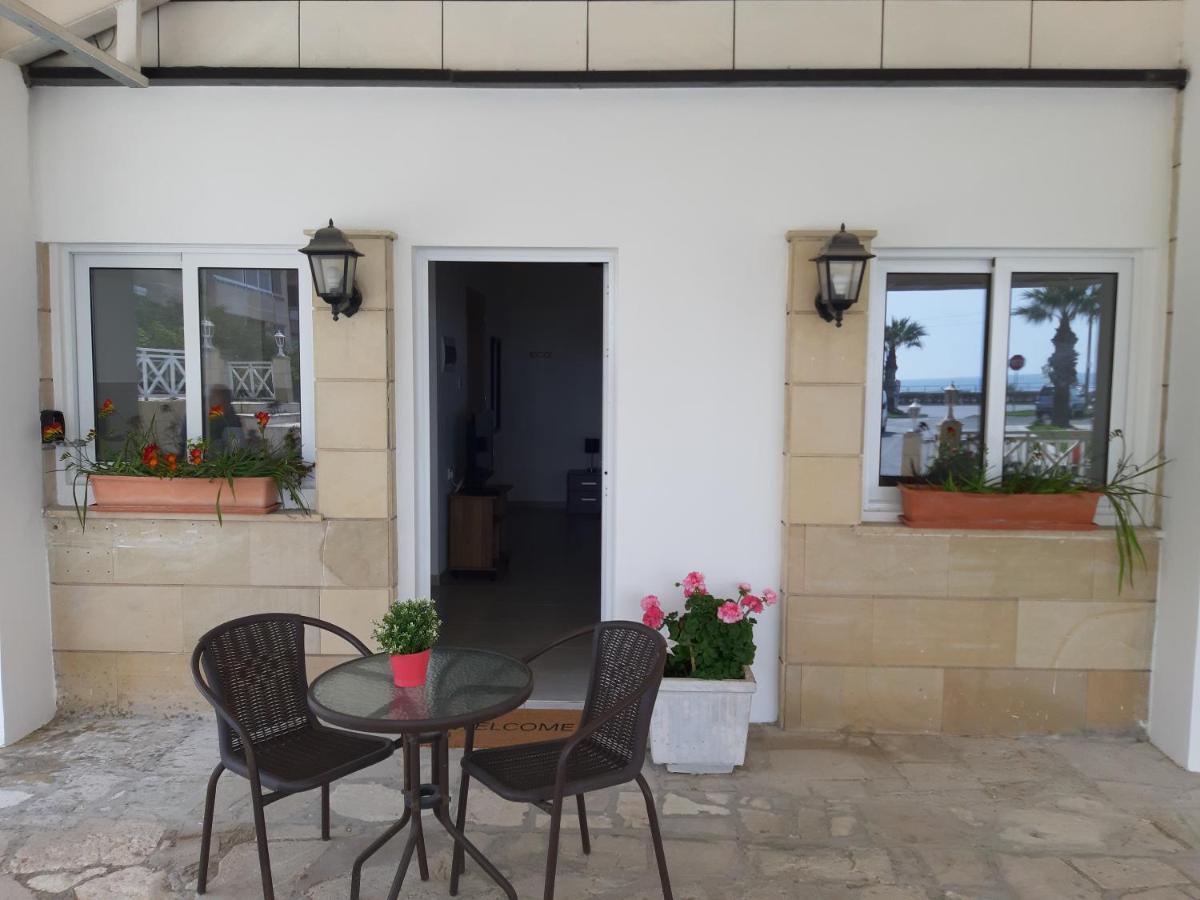 Appartamento Zorbas Sea View No 5 Larnaca Esterno foto